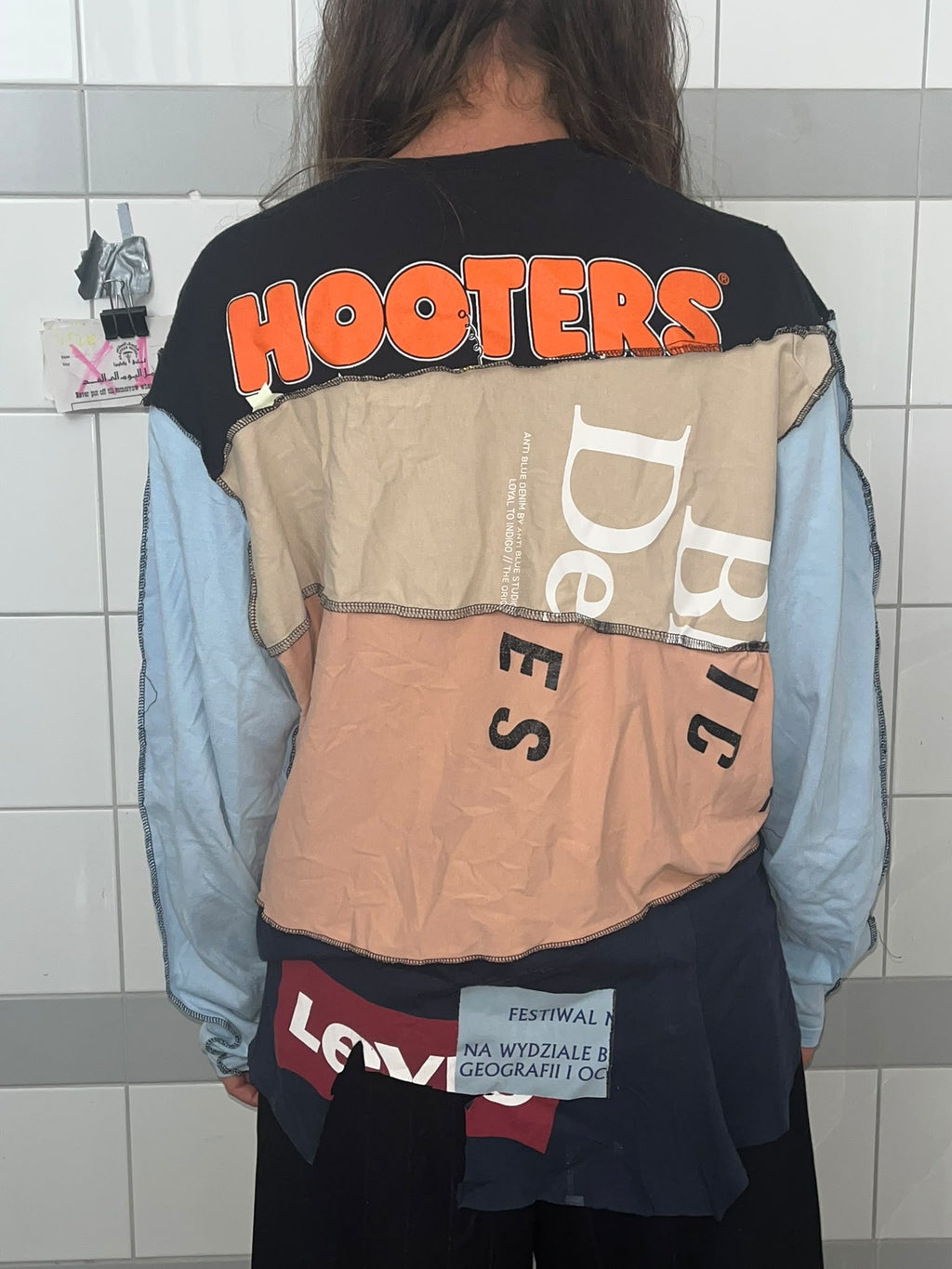 hooters sisters