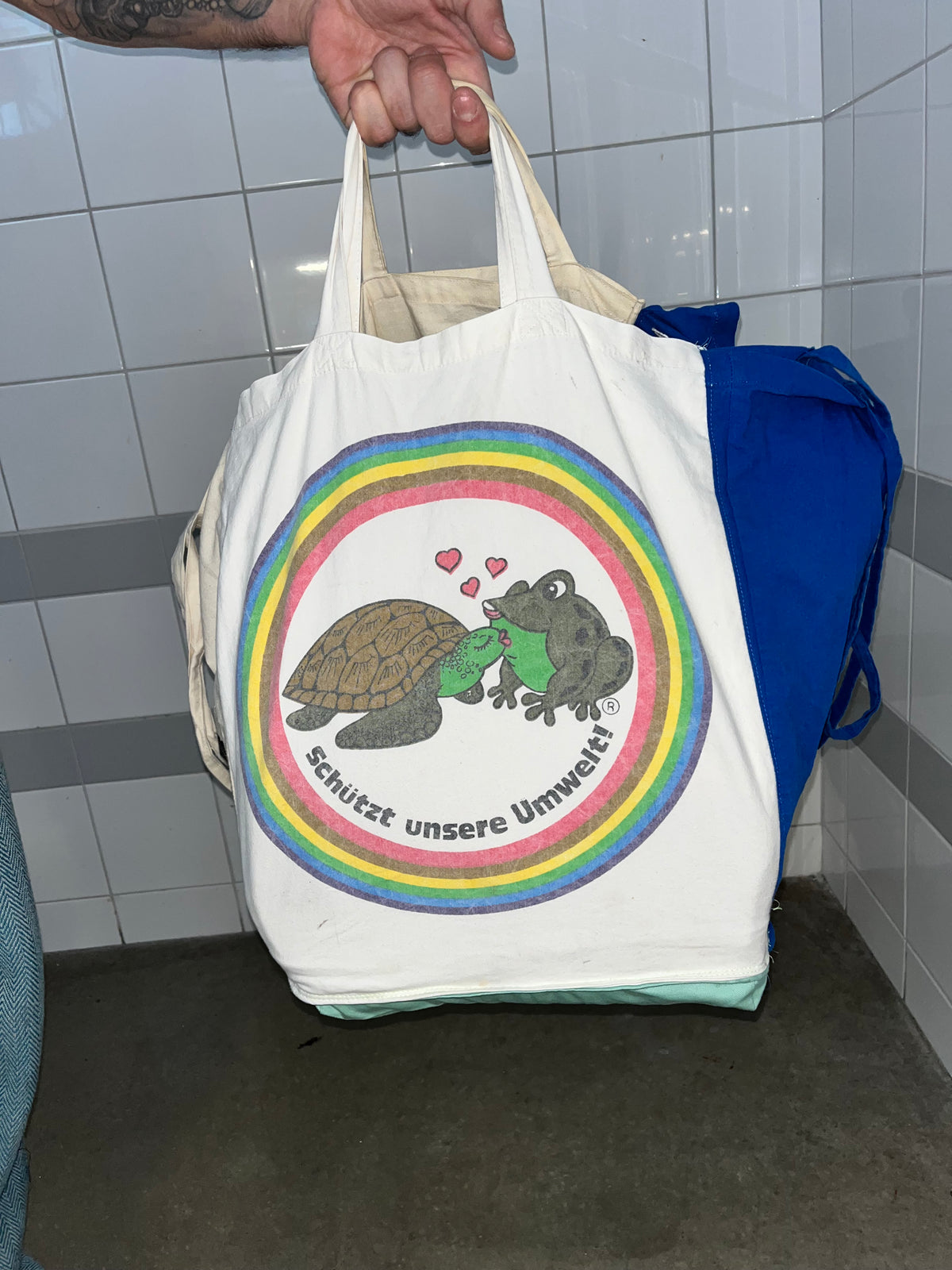6xl arigato tote