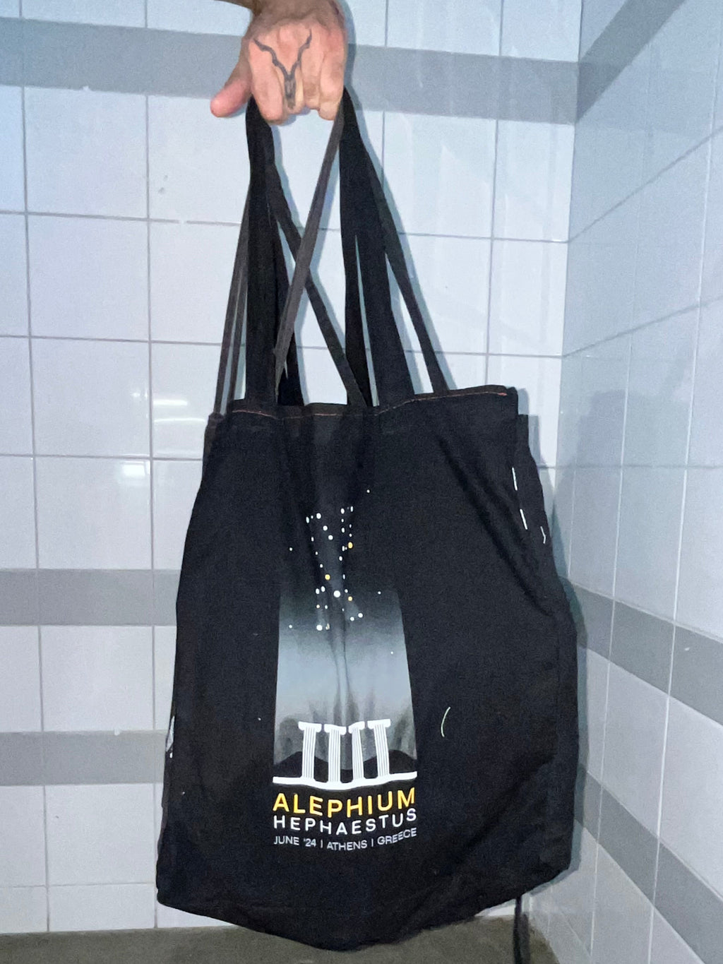 6xl black dasha totes