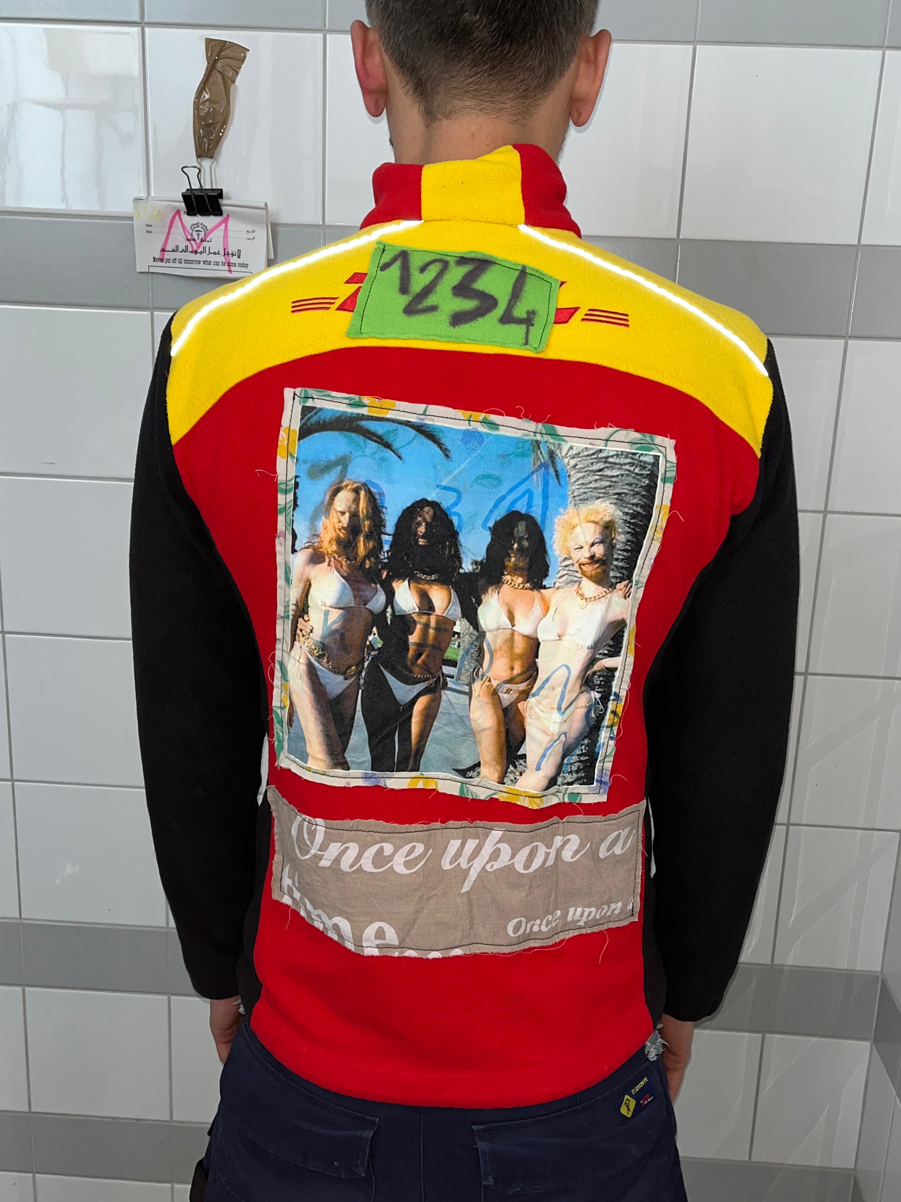 DHL