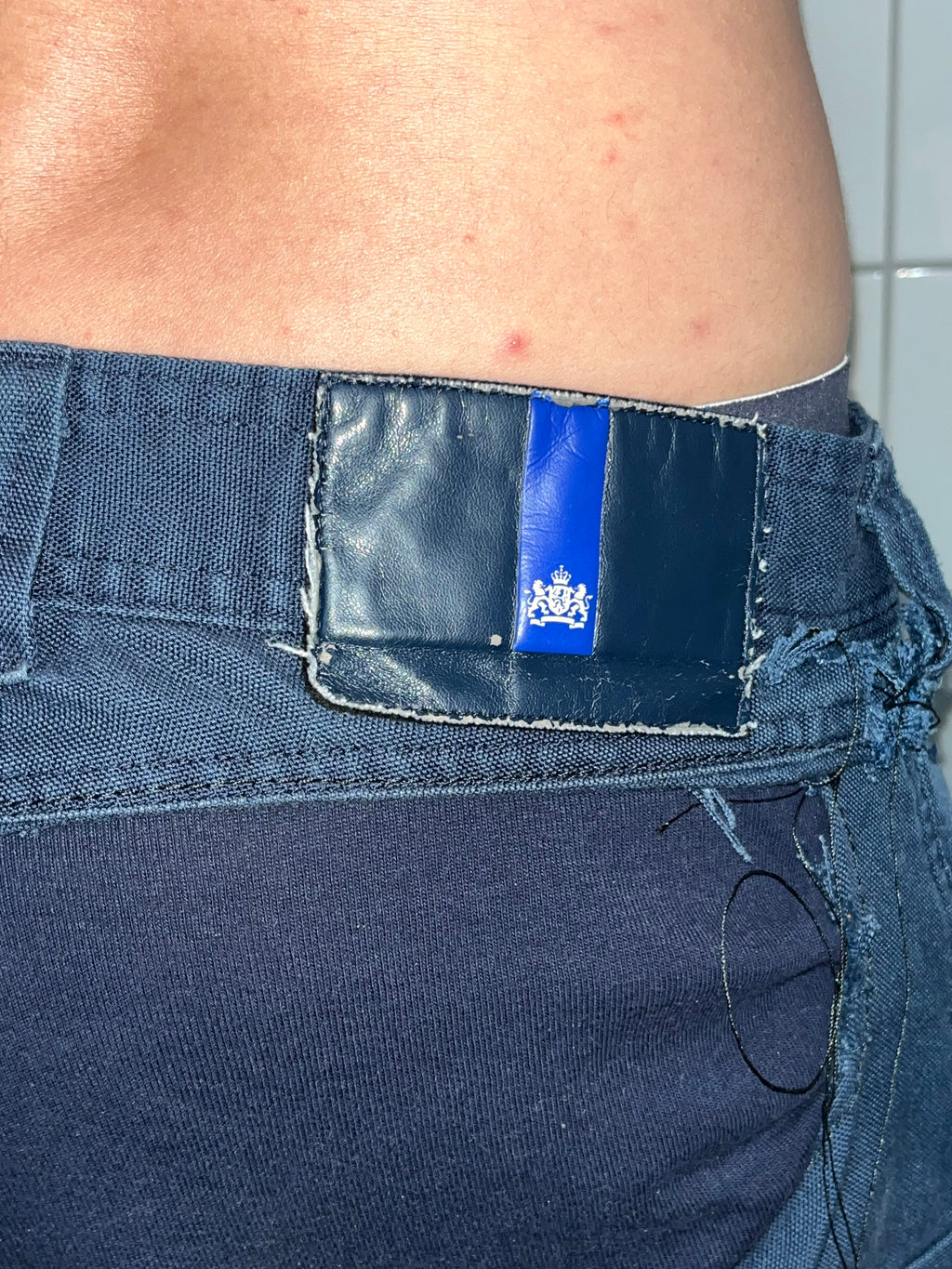 open-trousers