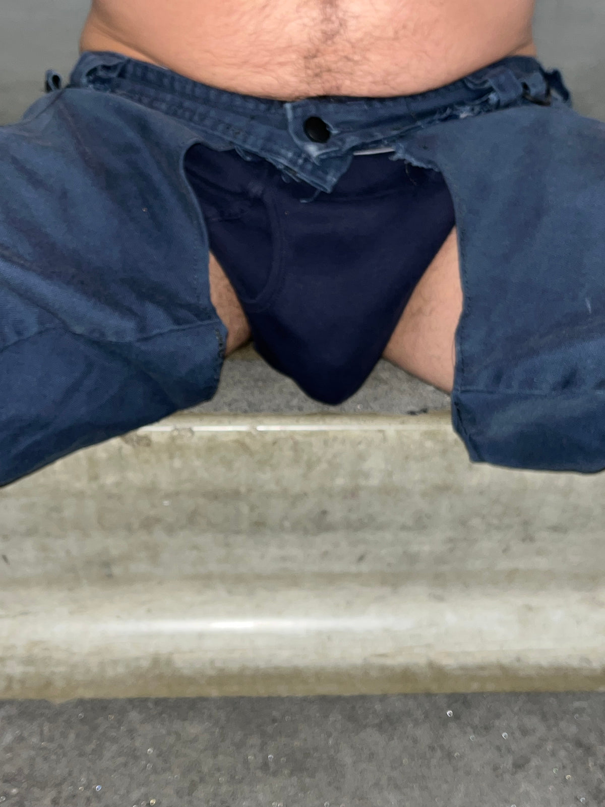 open-trousers